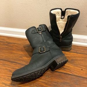 UGG Black Leather Motorcycle Boots with faux fur lining - Size 8